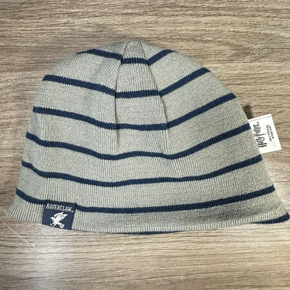 Universal Studios Harry Potter Ravenclaw Reversible Beanie Blue Gray Stripe